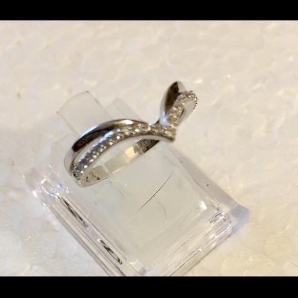 White Diamonds (Kay’s) - Picture 2 of 8